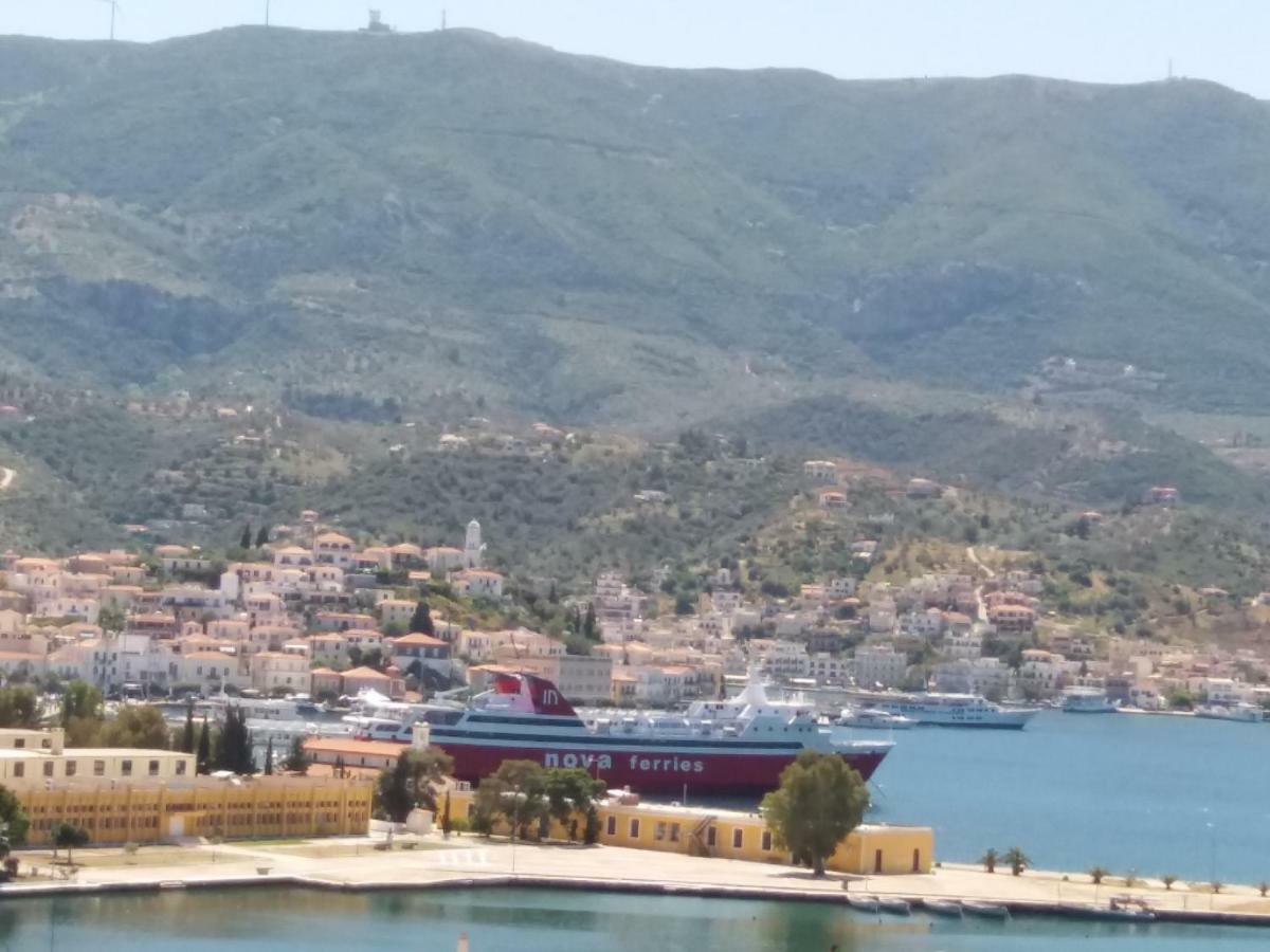 Forest & Sea Apartment Poros Town Екстер'єр фото